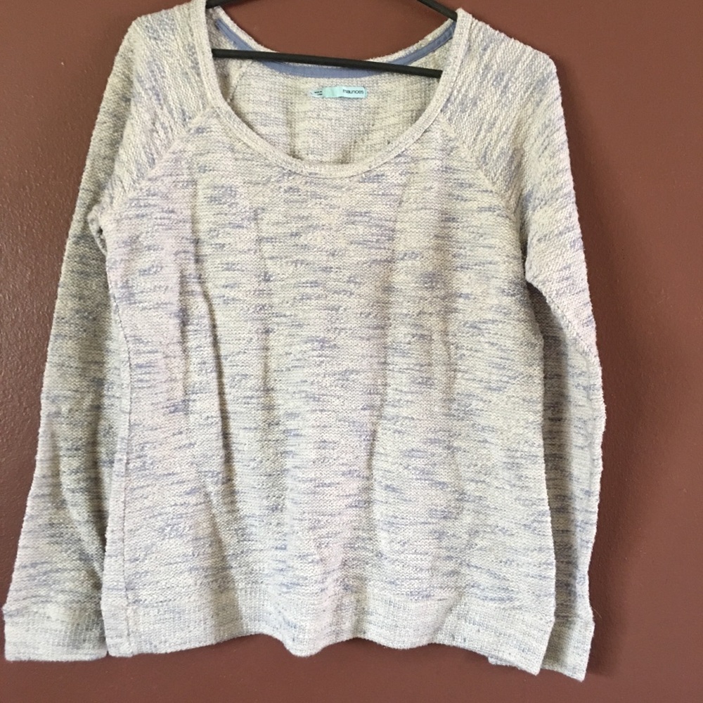 Grayish-off white and blue sweater